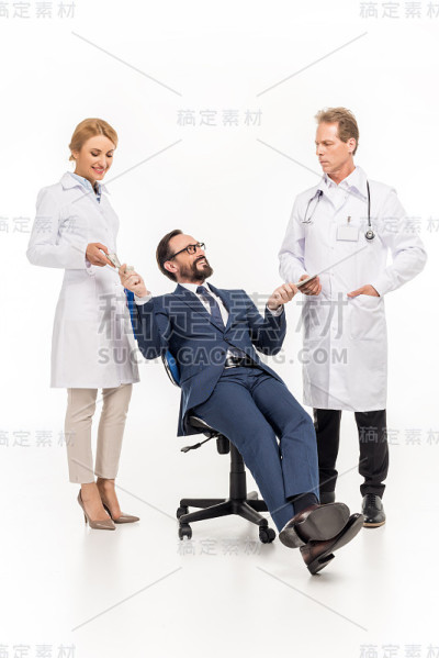 商人给医生钱