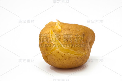 白底煮好的土豆