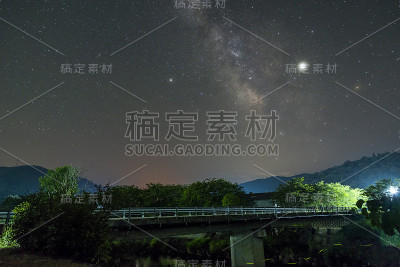 每日风景:银河