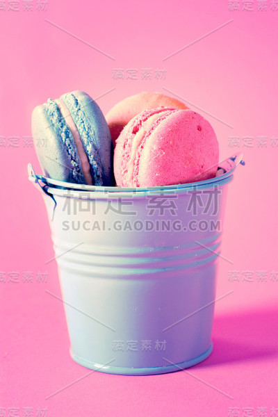 蛋白杏仁饼干篮子
