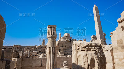 埃及卢克索的卡纳克神庙。卡纳克神庙建筑群，通常被称为卡纳克，由大量腐朽的寺庙、小教堂、塔架和其他埃及