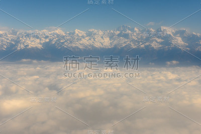 喜马拉雅山山脊鸟瞰图尼泊尔