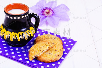 饼干牛奶麦片