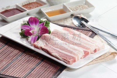 生猪肉或火腿