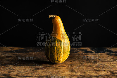 木桌葫芦