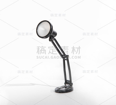 孤立的台灯。