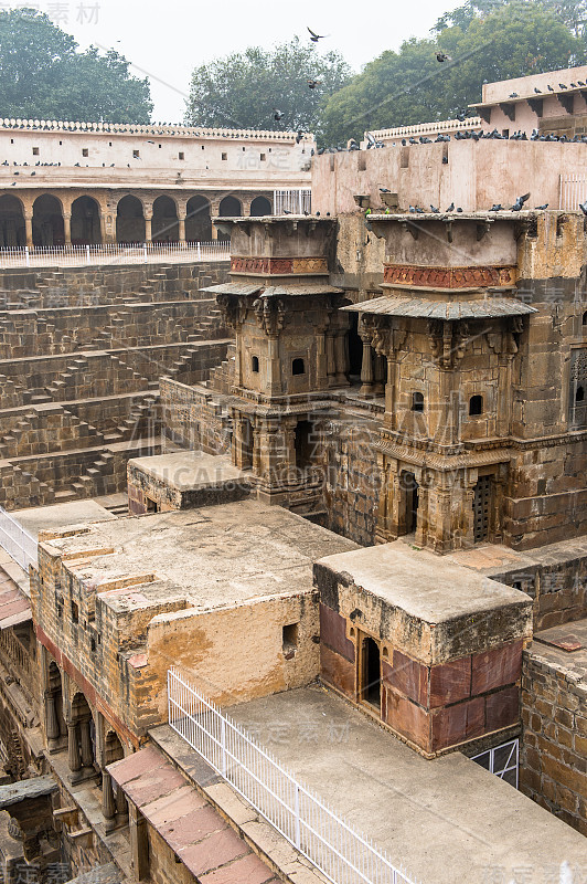 Chand Baori，拉贾斯坦邦斋浦尔附近Abhaneri村的阶梯井。昌德宝日是尼克布哈王朝的昌达