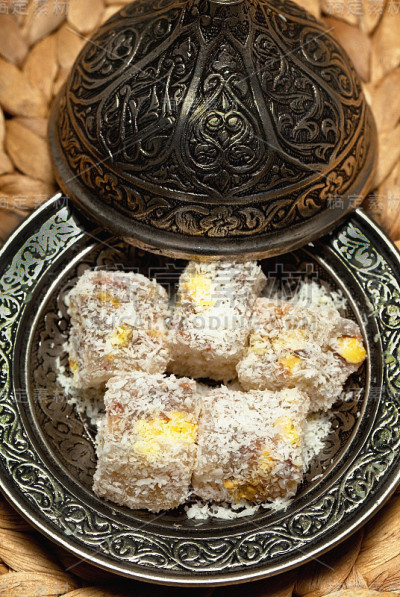 美味的白色土耳其软糖块