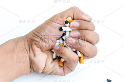 香烟或烟，用来表示停止吸烟