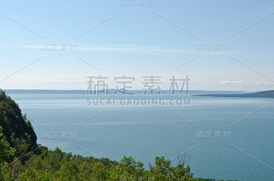 苏必利尔湖之滨