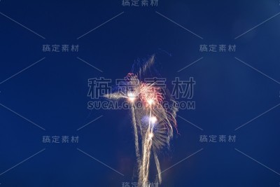 五彩缤纷的烟花长远