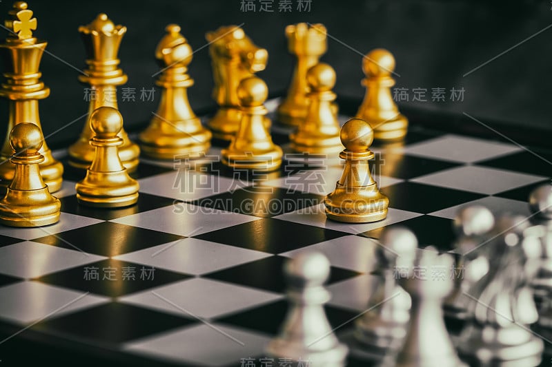 战略象棋战斗智力挑战游戏棋盘。成功的战略概念。国际象棋商业领袖和成功的想法。国际象棋战略游戏商业竞争