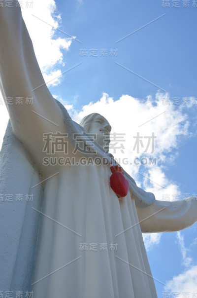 克里斯托 · 雷登托和桑图 · 卢苏尔吉乌
