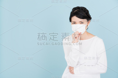 生病的年轻女子