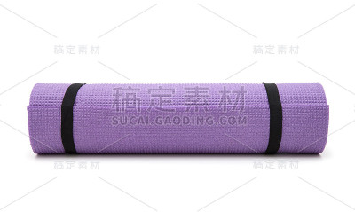 紫色瑜伽垫与白色背景