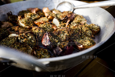 各种美味的素食食物准备和服务。只有健康的成分。