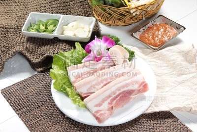 生猪肉或火腿