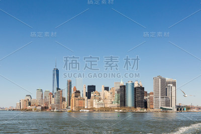 从渡轮到史坦顿岛的曼哈顿景观。