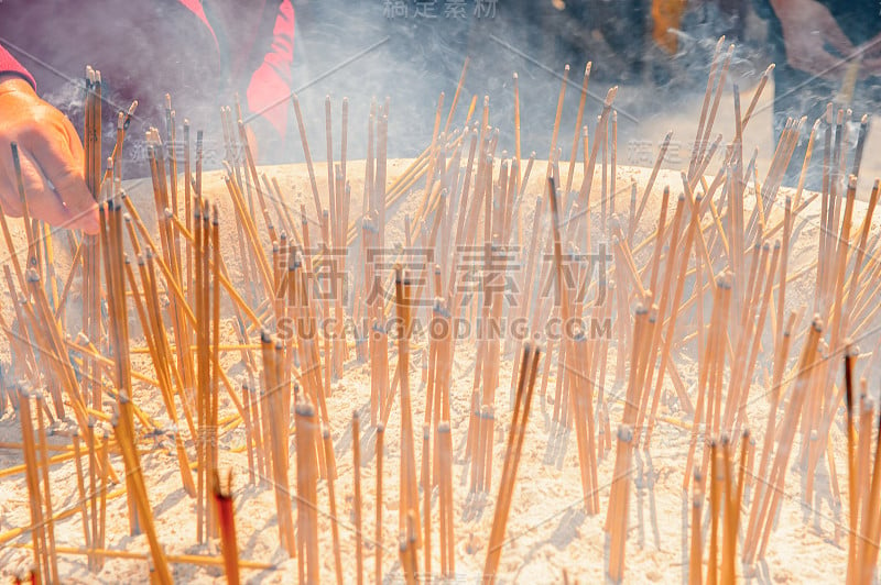 在真正的少林寺(少林寺)蜡烛，一个禅宗佛教寺庙。联合国教科文组织世界遗产