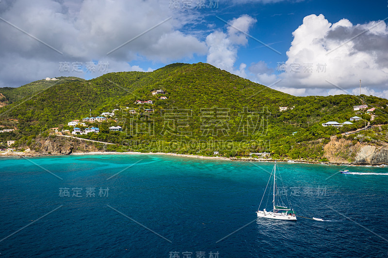 英属维尔京群岛的海岸线景观