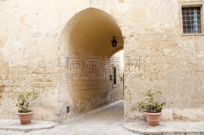 中世纪城镇的通道