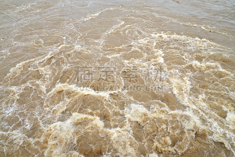 山洪背景是在雨季过后的暴雨过后