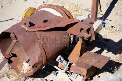 生锈的桶