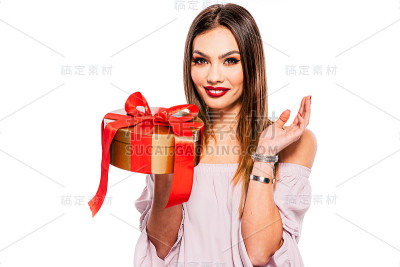 漂亮的年轻女子模型与礼物盒