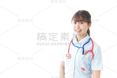 微笑的年轻护士