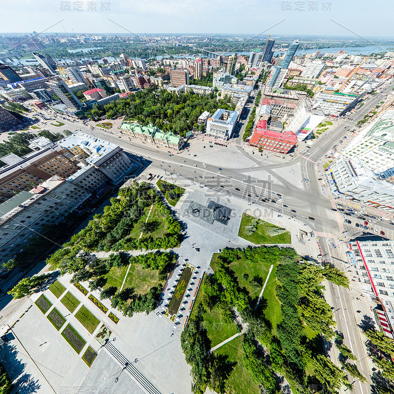 空中城市景观与道路，房屋和建筑物