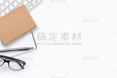的办公桌上