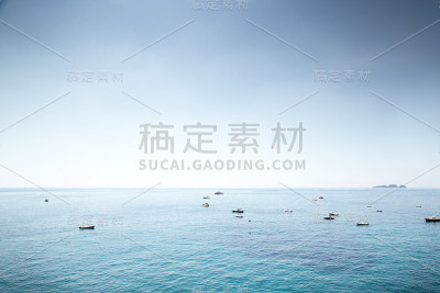 意大利海岸的一个小岛
