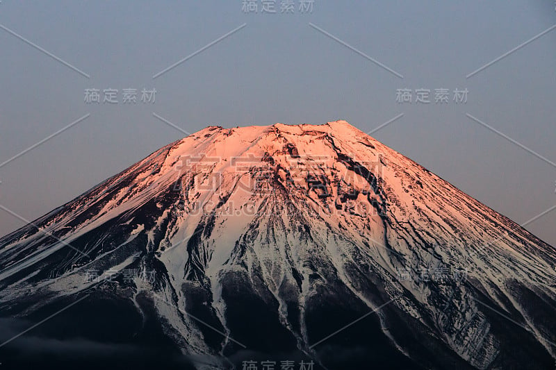 Fumotoppara营地的富士山