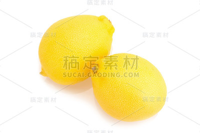 柠檬孤立在白色背景上