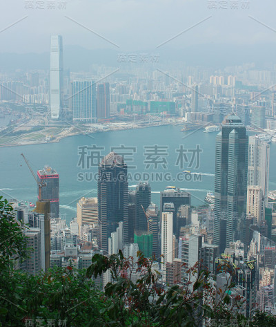 维多利亚港峡的香港和九龙全景