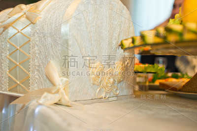 奠定了表。奠定了表。奠定了表。奠定了表。铺设