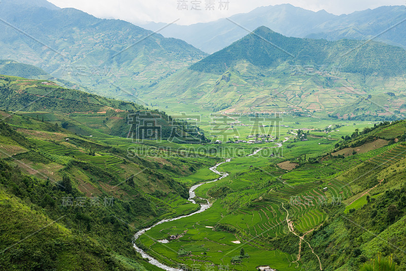 美丽的风景，绿色梯田在木仓柴