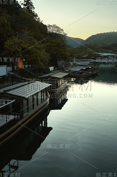 日落时分，日本岚山