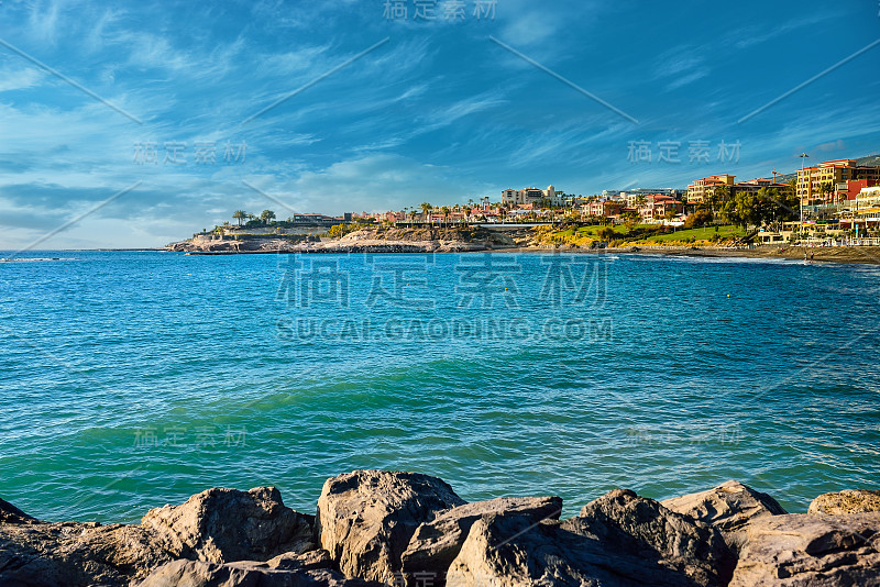 日落时特内里费海岸美丽的风景