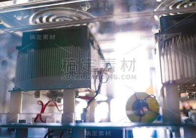 复杂的设备和微电路系统