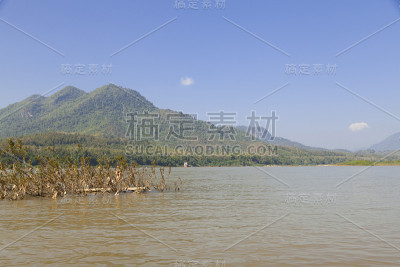 在琅勃拉邦的湄公河