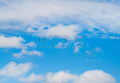 蓝天和白云。