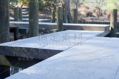 木制人行道