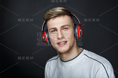 面对年轻的概念