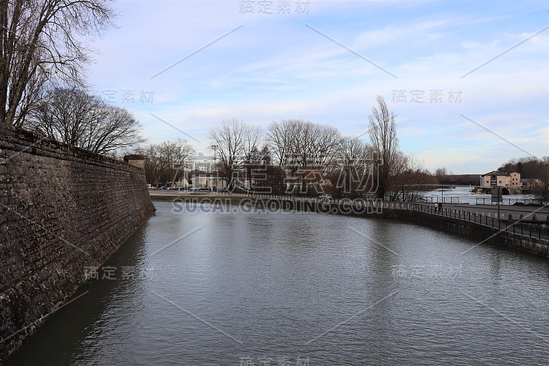 多尔市Rhône-Rhine运河