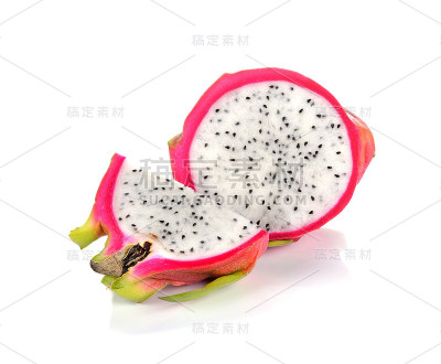 火龙果孤立在白色背景上