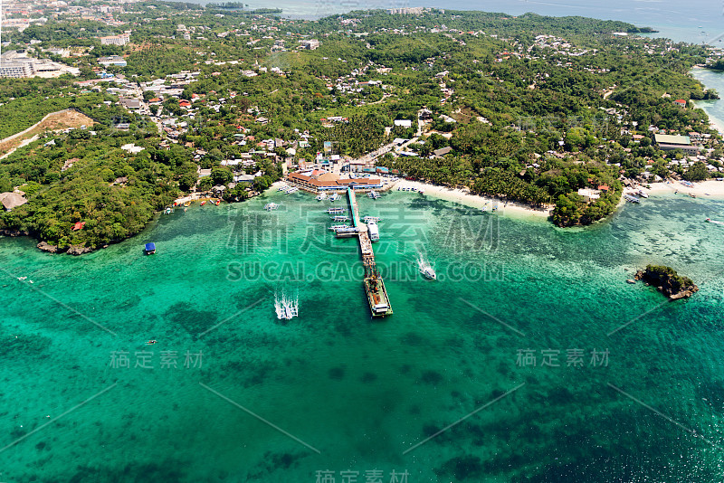 热带岛屿美丽的海湾鸟瞰图。长滩岛,菲律宾。