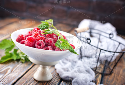 新鲜浆果
