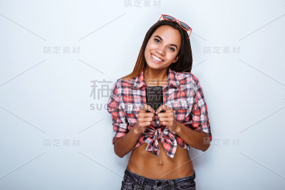 多民族时尚女孩的概念