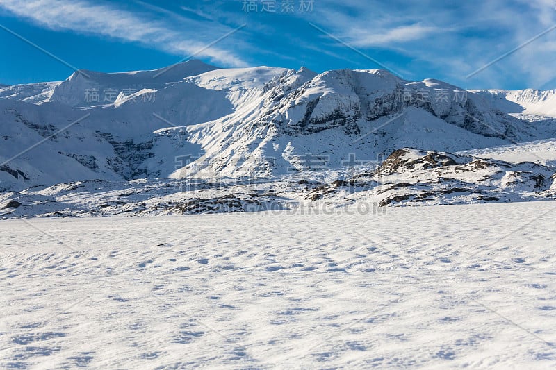 Jokulsarlon雪景在Hvannadalshnukur，冰岛美丽的背景